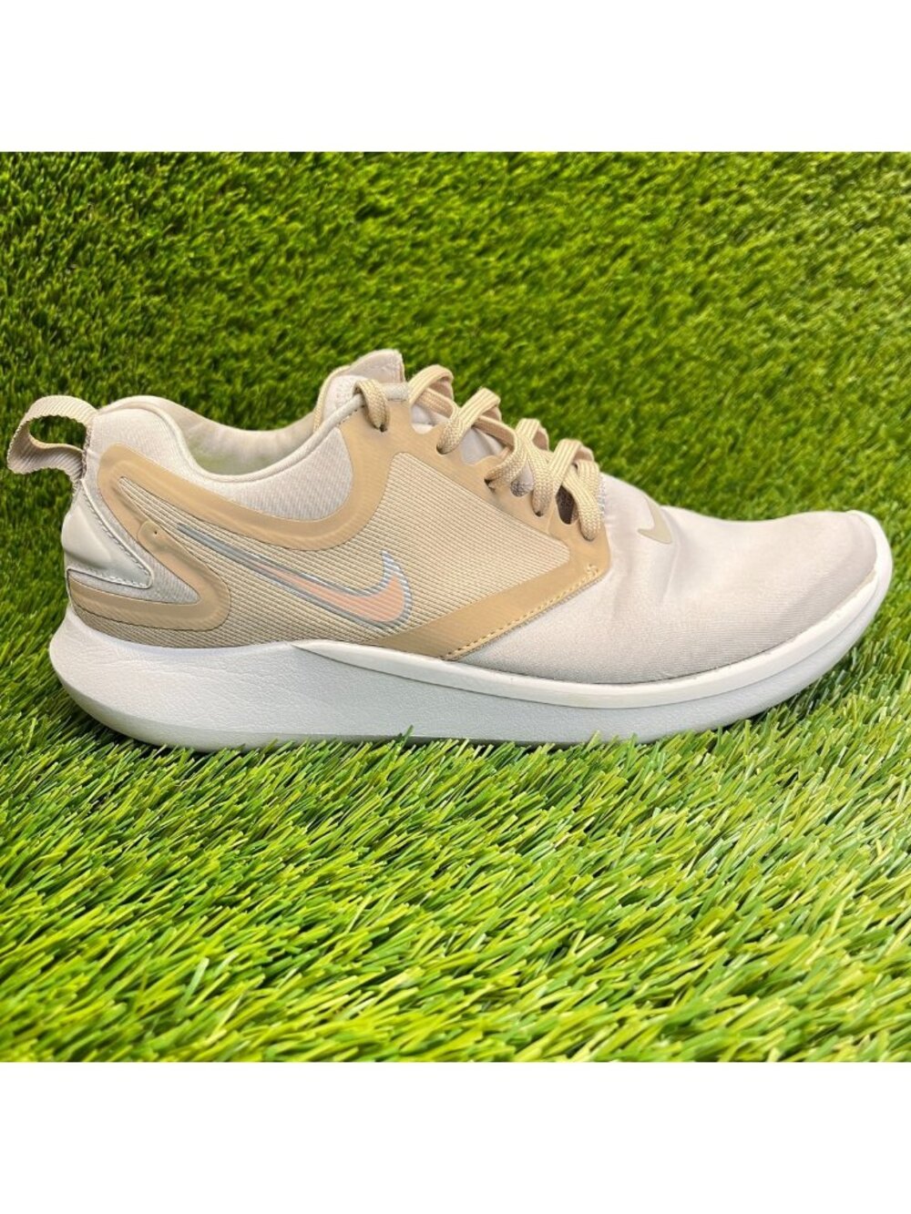 Nike LunarSolo Womens Size 9 Gray Beige White Athletic Running Shoes Sneakers